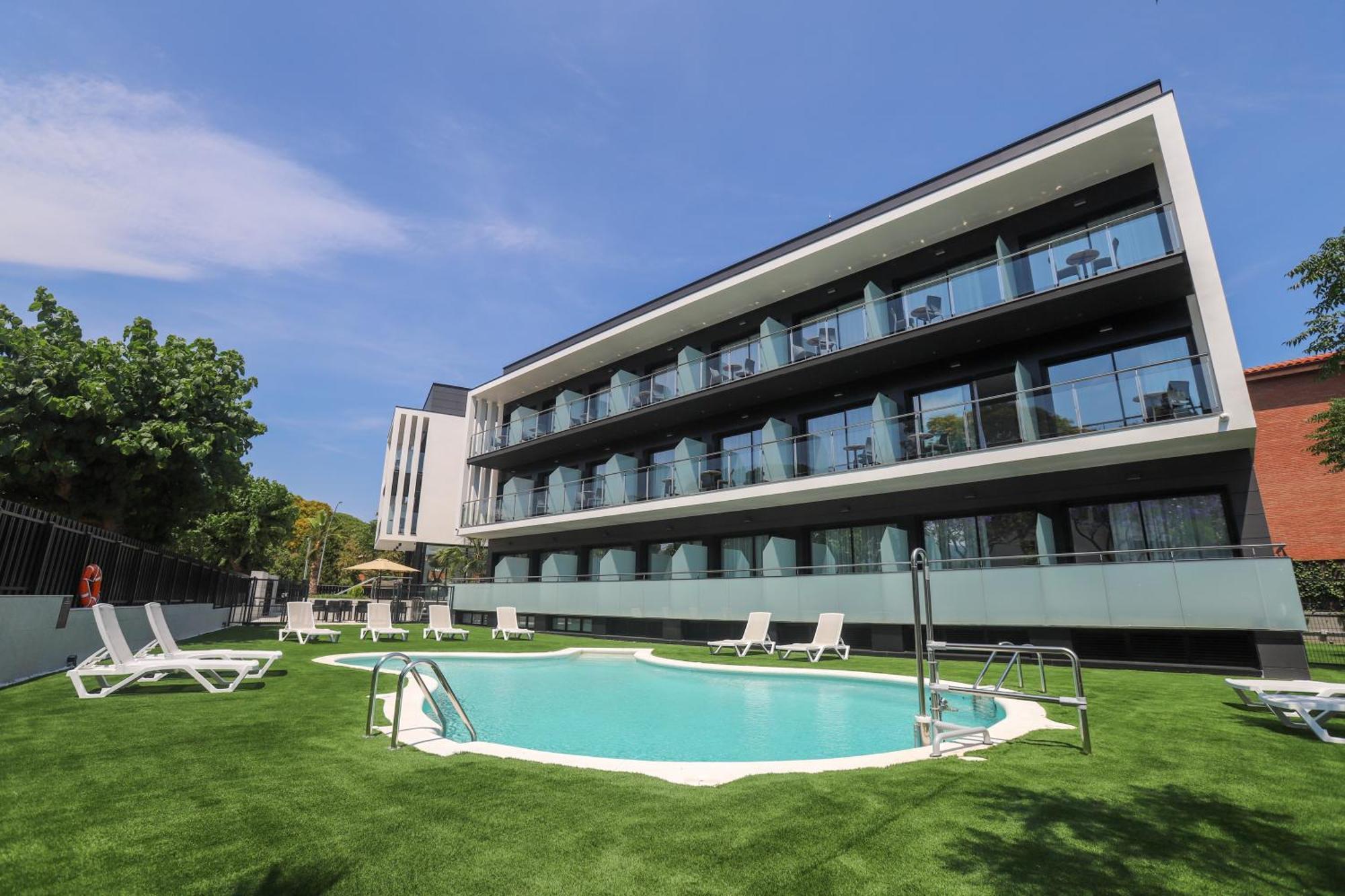 Hotel C31 Castelldefels Kültér fotó