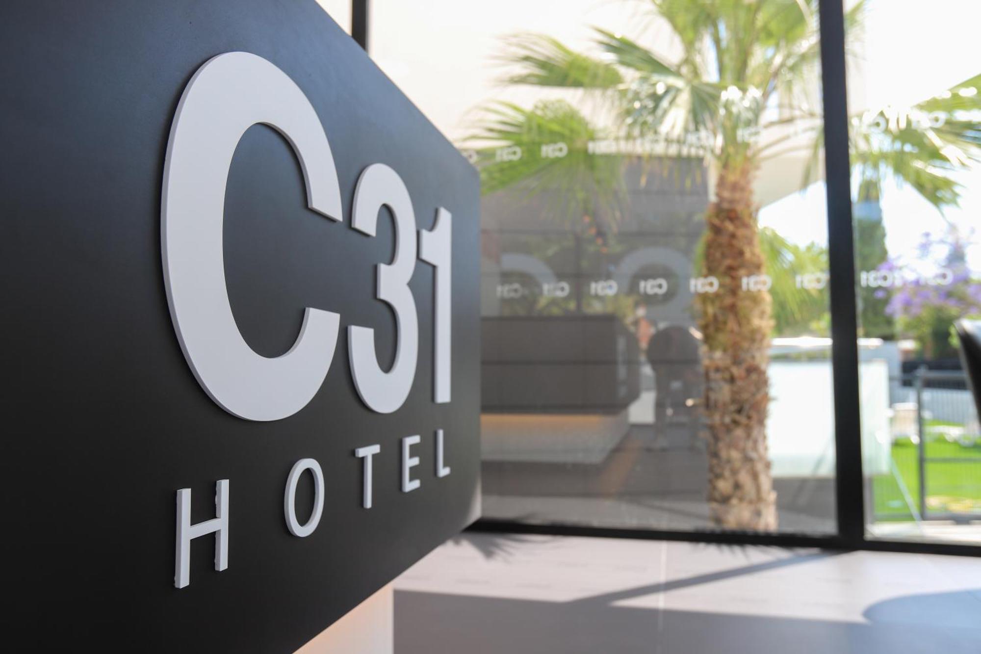 Hotel C31 Castelldefels Kültér fotó